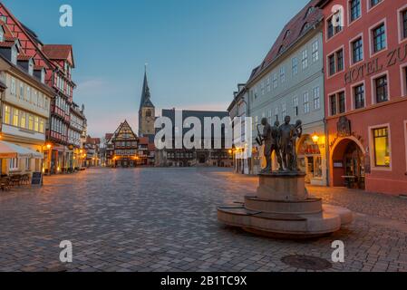 Rathausplatz von Quedlinburg, Deutschland am frühen Morgen Stockfoto