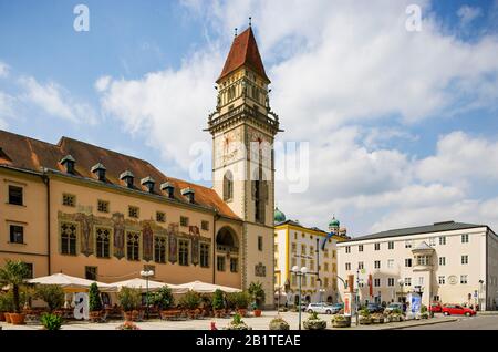 Rathausplatz, Rathaus mit Glockenturm, Passau, Bayern, Deutschland Stockfoto