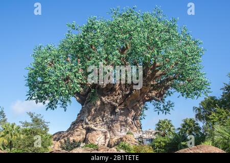 Tree Tree of Life, Wahrzeichen im Animal Kingdom Freizeitpark, Walt Disney World, Orlando, Florida, USA Stockfoto