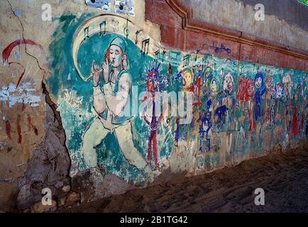 Reisefotografien - Kunst in der Stadt der Toten die Qarafa im historischen islamischen Kairo in Ägypten in Nordafrika Stockfoto