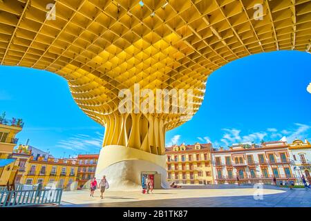 Sevilla, SPANIEN - 1. OKTOBER 2019: Der berühmte, moderne Bau, Metropol Parason, ist die erstaunlichste Konstruktion, die für verschiedene Zwecke gebaut wurde, Oktobe Stockfoto