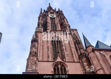 Frankfurt, Deutschland - 19. Januar 2020: Kaiserlicher Dom Sankt Bartholomäus. Stockfoto