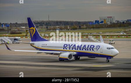 Ryan Air Flugzeug, Flughafen Schönefeld, Brandenburg, Deutschland Stockfoto