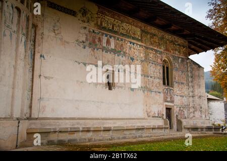 Orthodoxen Klöstern der Bucovina. Das Kloster Voronet ist ein bekanntes rumänisches Kloster in der Nähe der Stadt Gura Humorului im Landkreis Suc Stockfoto