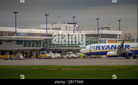 Ryan Air Flugzeug, Flughafen Schönefeld, Brandenburg, Deutschland Stockfoto