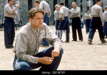 Tim Robbins, "The Shawshank Redemption" (1994) Photo Credit: Columbia Pictures / The Hollywood Archive File Reference # 33962-336THA Stockfoto