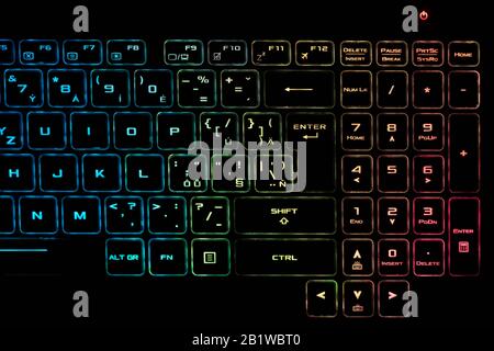 Zurück beleuchtete Computer Gaming Keyboard mit vielfältigen Farben. Stockfoto