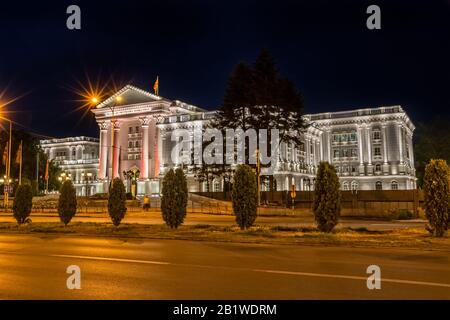 Regierungsgebäude in Skopje Stockfoto