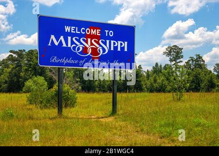 Willkommen im Straßenschild von Mississippi auf dem Highway Stockfoto
