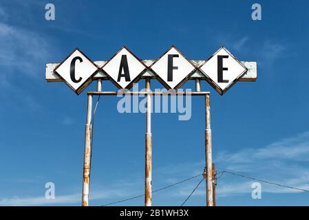 Schild "Historic Cafe" auf der Route 66 Stockfoto