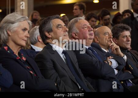 Verdacht auf fiktive Arbeitsplätze: François und Penelope Fillon stehen den Richtern gegenüber Stockfoto