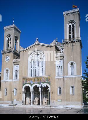Griechenland, Athen, eine Kathedrale auf dem Mitroprois-Platz. Stockfoto