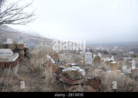 Türkischer Hangfriedhof Stockfoto