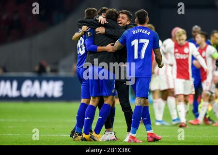 Amsterdam, Niederlande. Februar 2020. Getafe-Spieler feiern während der Europa-League-Runde mit 32 Spielen zwischen AFC Ajax und Getafe C.F. in der Johan Cruijff Arena in Amsterdam am 27. Februar 2020 (Foto von Andrew SURMA/ Credit: SIPA USA/Alamy Live News Stockfoto