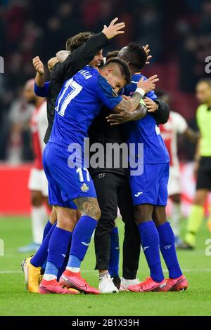 Amsterdam, Niederlande. Februar 2020. Getafe-Spieler feiern während der Europa-League-Runde mit 32 Spielen zwischen AFC Ajax und Getafe C.F. in der Johan Cruijff Arena in Amsterdam am 27. Februar 2020 (Foto von Andrew SURMA/ Credit: SIPA USA/Alamy Live News Stockfoto