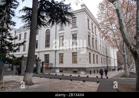 Blick auf die staatliche Universität Tiflis, gegründet 1918 y Stockfoto