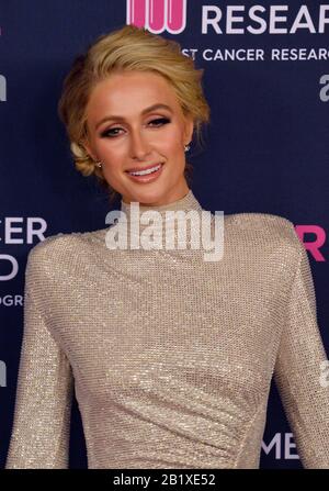 Beverly Hills, Vereinigte Staaten. Februar 2020. Paris Hilton besucht Einen Unvergesslichen Abend, der am Donnerstag, 27. Februar 2020, dem Frauenkrebs-Forschungsfonds im Beverly Wilshire Hotel in Beverly Hills, Kalifornien zugute kommt. Foto von Jim Ruymen/UPI Credit: UPI/Alamy Live News Stockfoto