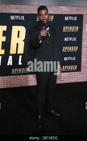 Westwood, Ca. Februar 2020. Winston Duke, bei Netflix Premiere Spenser Confidential am Regency Village Theatre in Westwood California am 27. Februar 2020. Kredit: Faye Sadou/Media Punch/Alamy Live News Stockfoto