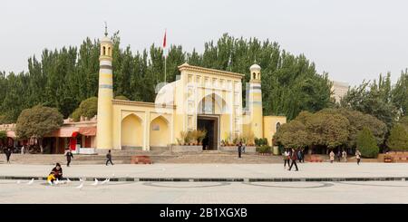 Panorama-Blick auf Die Id Kah Moschee. China größte Moschee nach Landfläche. Wichtiger Ort, an dem die Menschen in Uyghur/Minderheit beten. Stockfoto
