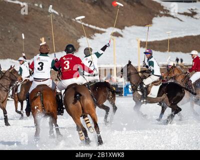 St. Moritz - 26. Januar 2020: Spielaktionen beim Snow Polo World Cup St.Moritz 2020 Stockfoto