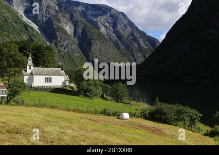 Bakka Kirche (Naeroyfjorden, Norwegen) Stockfoto