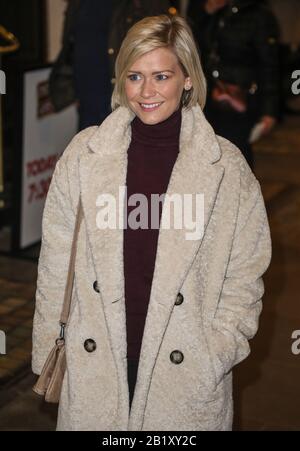 Suzanne Shaw besucht die Einzigen Fools und Pferde - Presse-Night im Theatre Royal Haymarket in London. Stockfoto