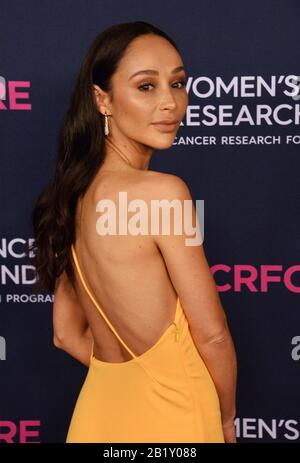 Beverly Hills, Vereinigte Staaten. Februar 2020. Cara Santana besucht Einen Unvergesslichen Abend, der am Donnerstag, 27. Februar 2020, dem Frauenkrebs-Forschungsfonds im Beverly Wilshire Hotel in Beverly Hills, Kalifornien zugute kommt. Foto von Jim Ruymen/UPI Credit: UPI/Alamy Live News Stockfoto