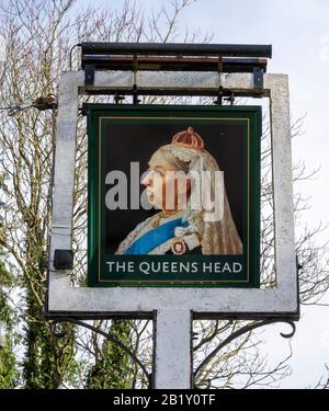 The Queens Head Public House, London Road, Holybourne, Alton, Hampshire, England, Großbritannien Stockfoto