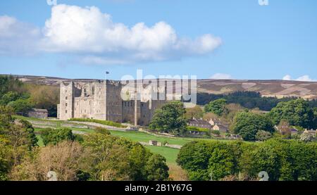 Sommerblick auf Bolton Castle in Wensleydale, North Yorkshire Stockfoto