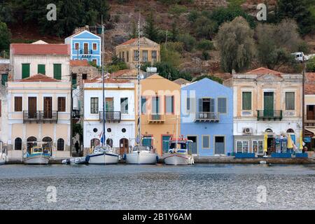 Abendstimmung auf der Insel Meis, auch Kastellorizo genannt, Boote im Hafen, Insel Meis, Griechenland Stockfoto