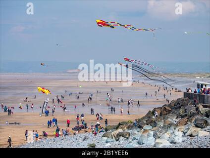 Westwärts Ho! Festival der Drachen am Strand in Westward Ho!, North Devon, South West Stockfoto