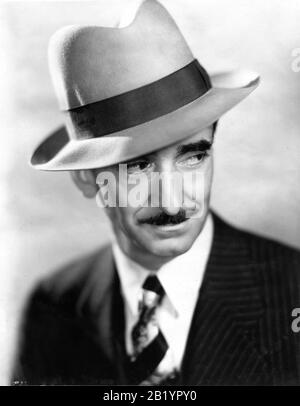 Osgood PERKINS als Johnny Lovo Publicity Portrait für SCARFACE 1932 Regisseure HOWARD HAWKS und RICHARD ROSSON Roman Armitage Trail Screen Story Ben Hecht Produzent Howard Hughes The Caddo Company/United Artists Stockfoto