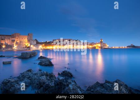 Chateau Royal Collioure bei Sonnenaufgang Frankreich Stockfoto