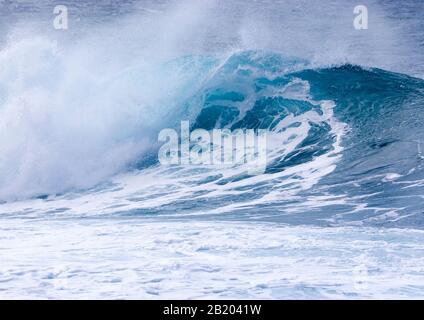 Eine klassische Surfwelle auf Teneras Stockfoto