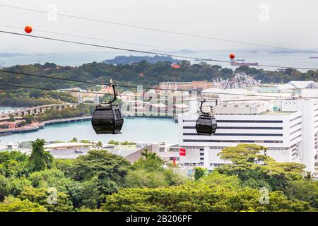 Seilbahn zwischen Sentosa Island und Faber Peak am Mount Faber, über Singapore Harbour, Southern Precinct, Singapur, Asien Stockfoto