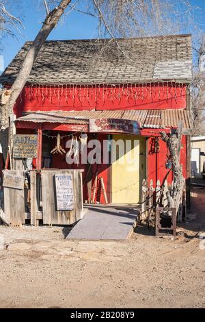 Boston's Yard, Seligman, Arizona, USA. Es sind zusammen mit dem ehemaligen Sheriffhaus nebenan die ältesten Häuser in Seligman. Stockfoto