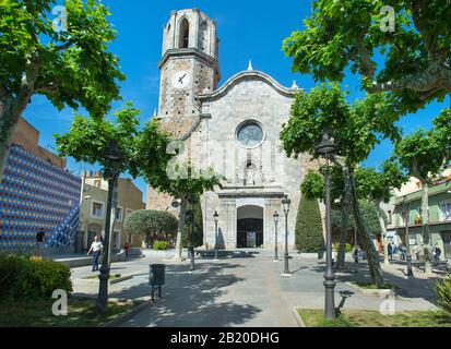 Kirche St. Nicolau am zentralen Platz, Malgrat de Mar, Girona, Costa Brava, Spanien Stockfoto