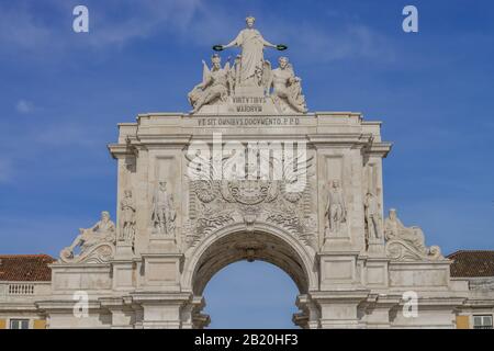 Triumphbogen "Arco da Rua Augusta", Praca do Comercio, Lissabon, Portugal Stockfoto