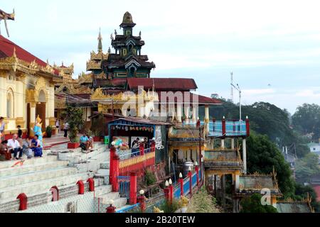 Kyaik Tan Lan Pagode, Mawlamyine Stockfoto