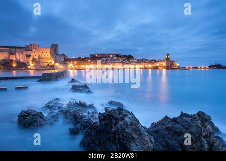 Chateau Royal Collioure bei Sonnenaufgang Frankreich Stockfoto