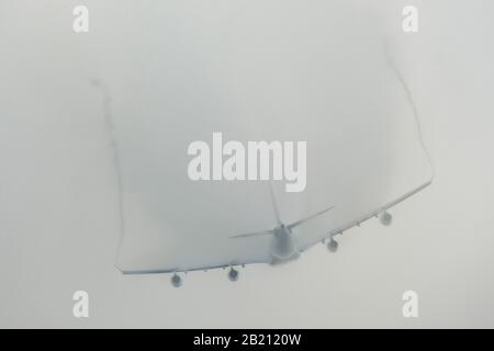 Flugzeug Edelweiss Air Airbus A340-300, HB-JMD, Zürich Kloten, Schweiz Stockfoto