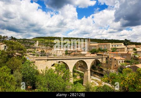 Brücke über Cesse, Minerve, Region occitania, Département Herault, Languedoc-Roussillon, Frankreich Stockfoto