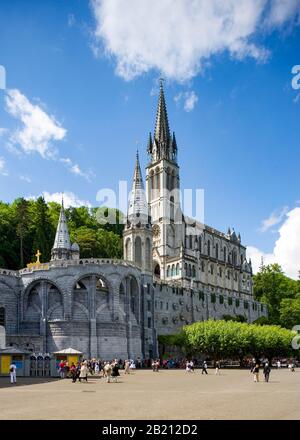 Heiligtum, Rosenkranka und Basilika der Unbefleckten Empfängnis, Lourdes, Hautes Pyrenäen, Frankreich Stockfoto