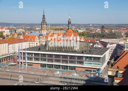 Blick von der Kreuzkirche zum Palast der Kultur, Burg und Hornkirche, Dresden, Sachsen, Deutschland Stockfoto