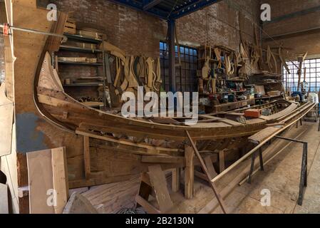 Bau eines Maschinenhauses in einem Bootshof, Guidecca, Venetien, Italien Stockfoto