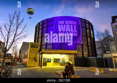 Yadegar Asisi Panorama, ´The Berlin Wall´, Zimmerstraße, Mitte, Berlin, Deutschland Stockfoto