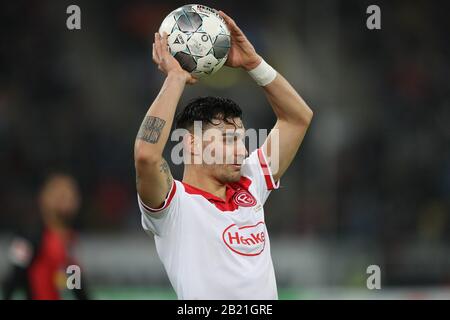 Düsseldorf, Deutschland. Februar 2020. Firo: 28.02.2020 Fußball, 2019/2020 1.Bundesliga: Fortuna Düsseldorf. Düsseldorf - Hertha BSC Berlin INSERT KAAN AYHAN weltweite Nutzung Credit: Dpa / Alamy Live News Stockfoto