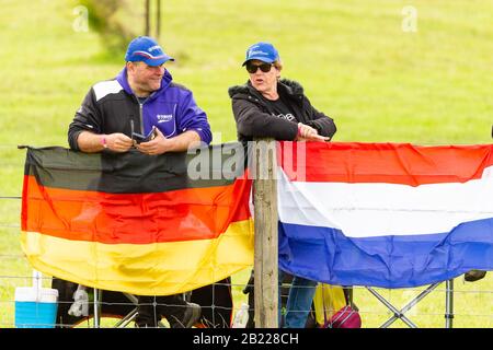 Melbourne, Australien, 29. Februar 2020. WSBK-Fans während der Motul FIM Superbike-Weltmeisterschaft, Phillip Island Circuit, Australien. Credit: Dave Hewison/Alamy Live News Stockfoto