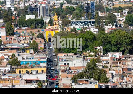 Blick auf die Innenstadt von Cholula in der Nähe von Puebla, Mexiko. Lateinamerika. Stockfoto