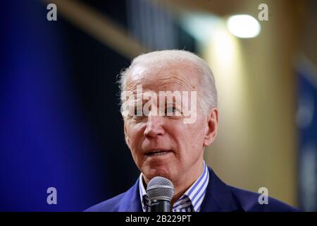 Spartansburg, Vereinigte Staaten. Februar 2020. Der ehemalige Vizepräsident der Vereinigten Staaten und der demokratische Nominierungshoffnung Joe Biden Kampagnen am Wofford College am Vorabend der South Carolina Primary 2020 in Spartanburg. Credit: Sopa Images Limited/Alamy Live News Stockfoto